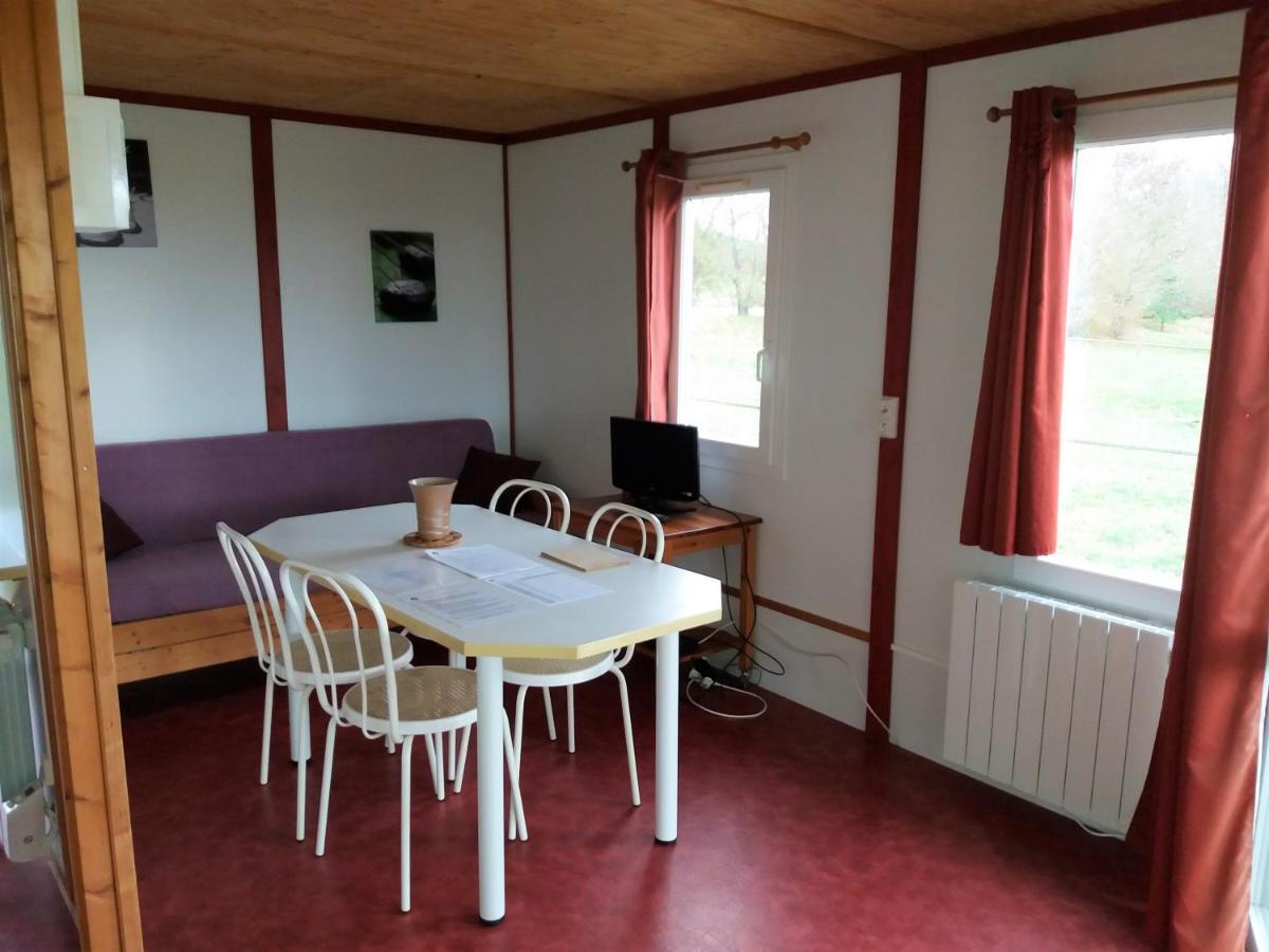 Les Chalets Du Quignon Autry-le-Chatel Exterior foto