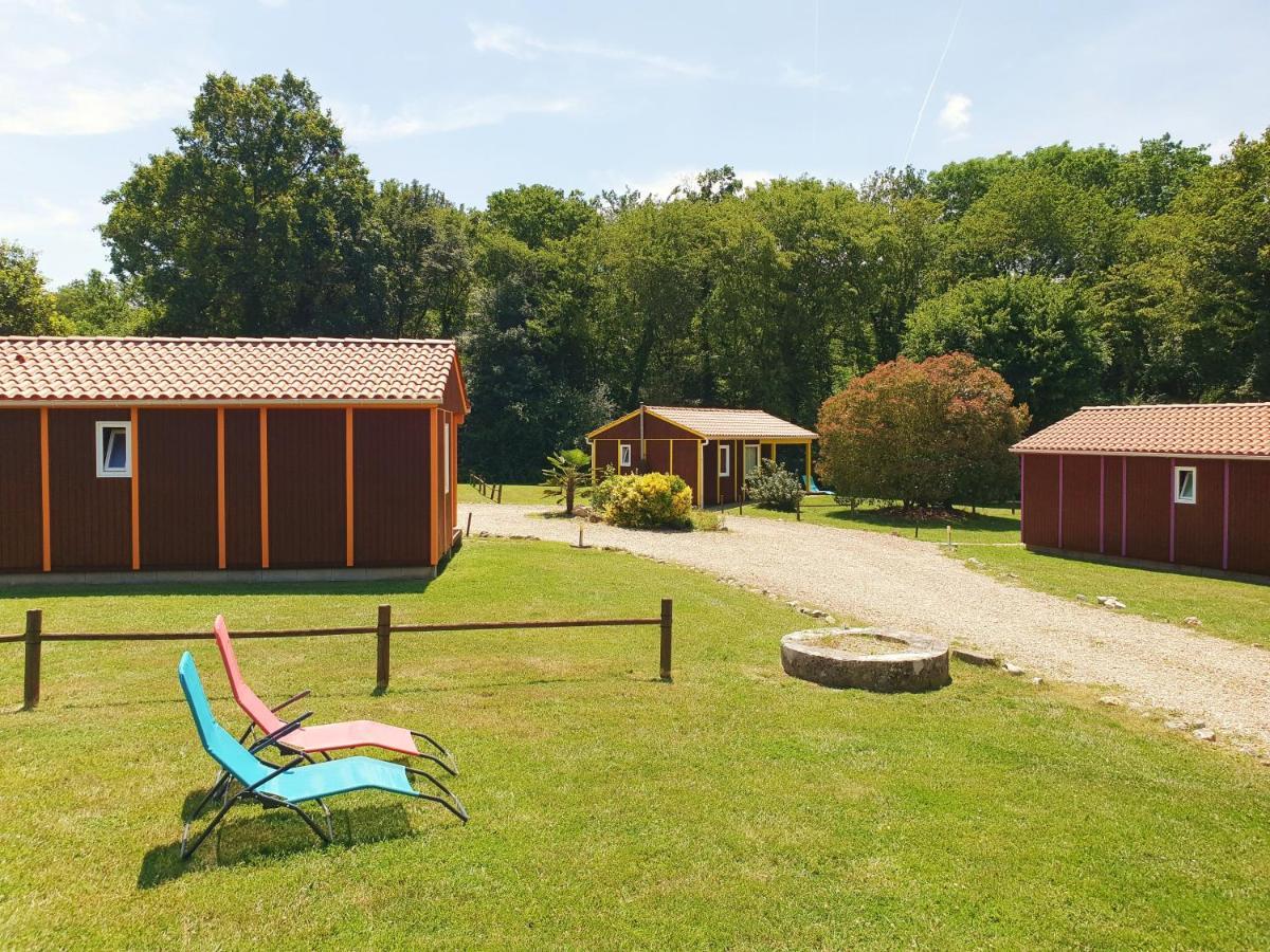 Les Chalets Du Quignon Autry-le-Chatel Exterior foto